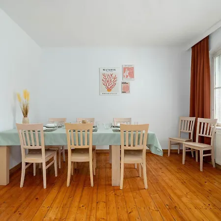 Family With A Remote Work Space In By Renters *