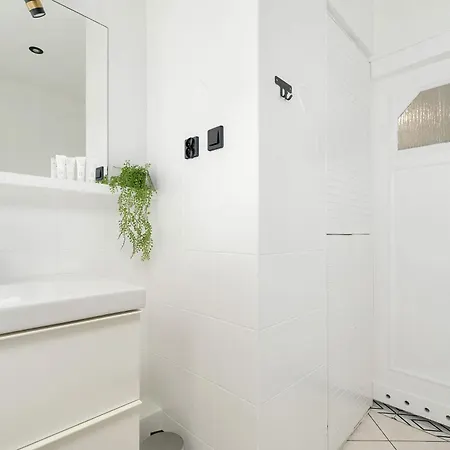 Family With A Remote Work Space In By Renters Apartamento Poznan